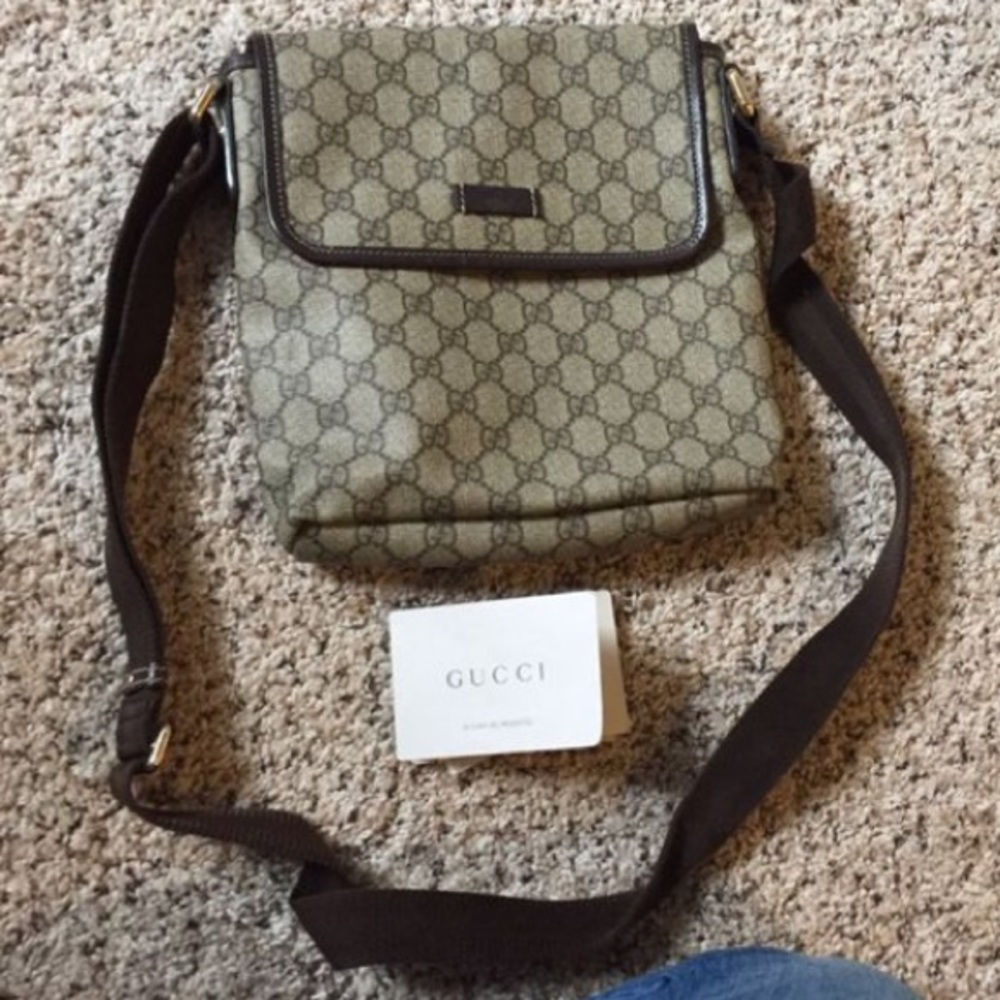 Gucci men’s messenger bag